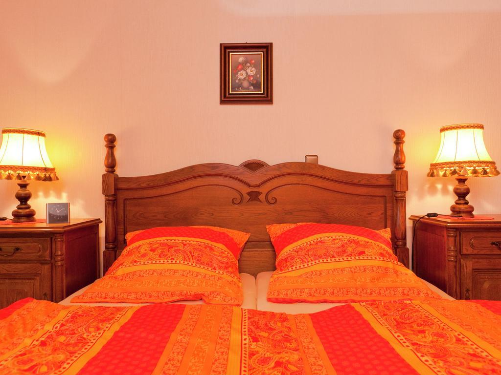 Apartment In Eifel With Children S Playground Lirstal Zewnętrze zdjęcie