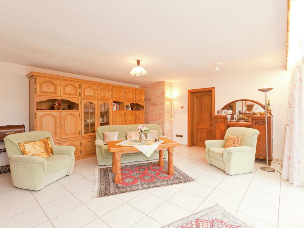 Apartment In Eifel With Children S Playground Lirstal Zewnętrze zdjęcie