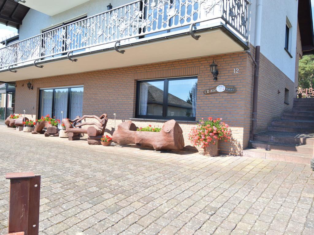 Apartment In Eifel With Children S Playground Lirstal Zewnętrze zdjęcie